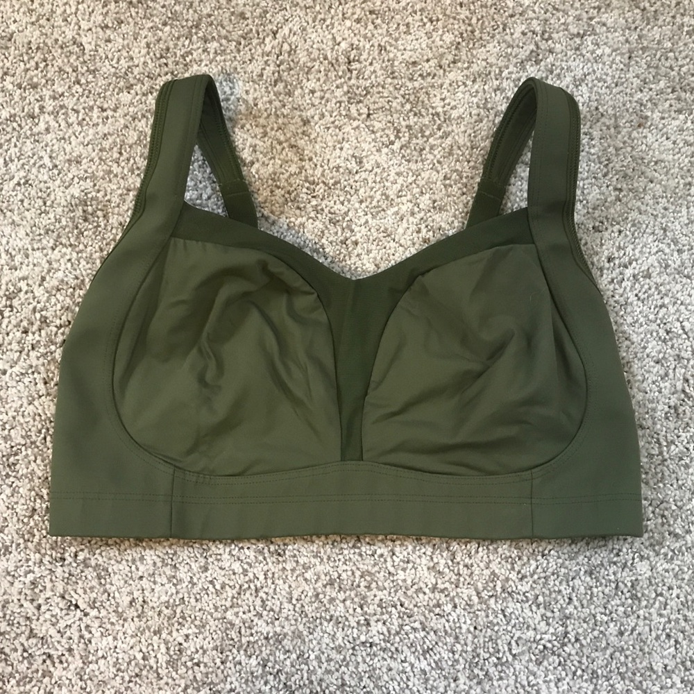 Lululemon hunter green sports bra NWOT